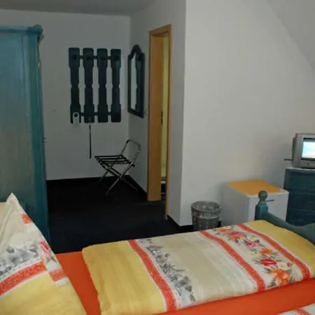 Selliner Am Waldrand * Sellin (Rugen)