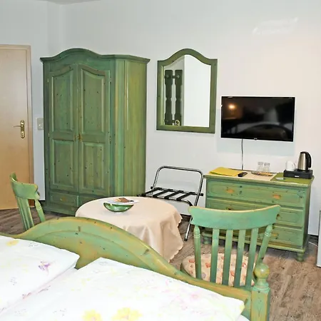 Selliner Am Waldrand * Sellin (Rugen)